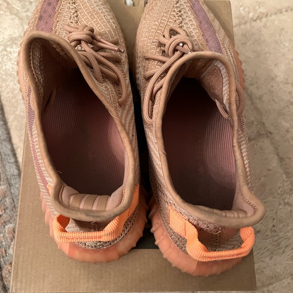 adidas Yeezy Boost 350 V2 Clay - Picture 5 of 7